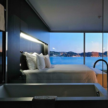 Altis Belem Hotel & Spa, A Member Of Design Hotels Lisboa 外观 照片 A room at the hotel