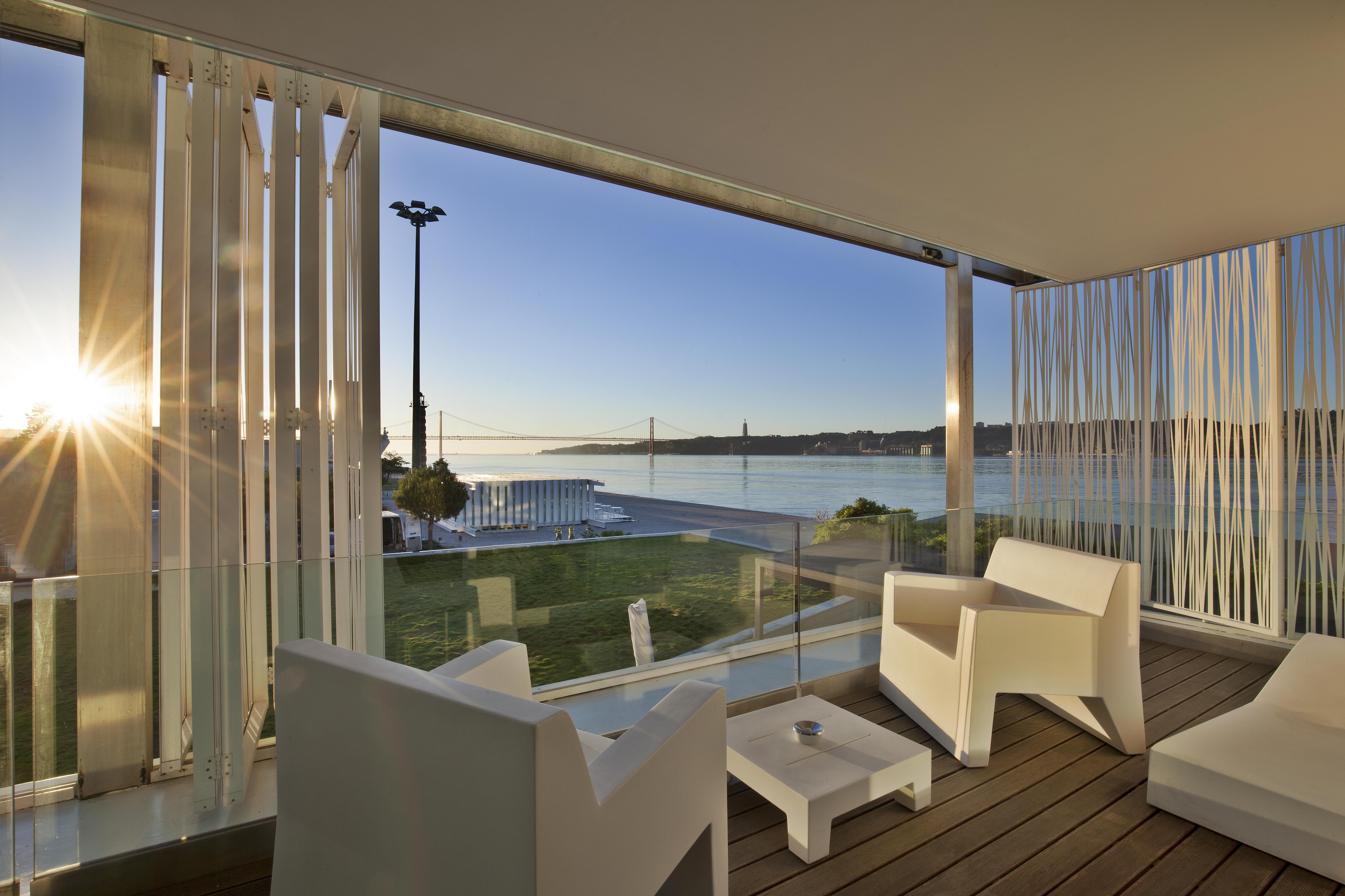 Altis Belem Hotel & Spa, A Member Of Design Hotels Lisboa 外观 照片 The view from the hotel