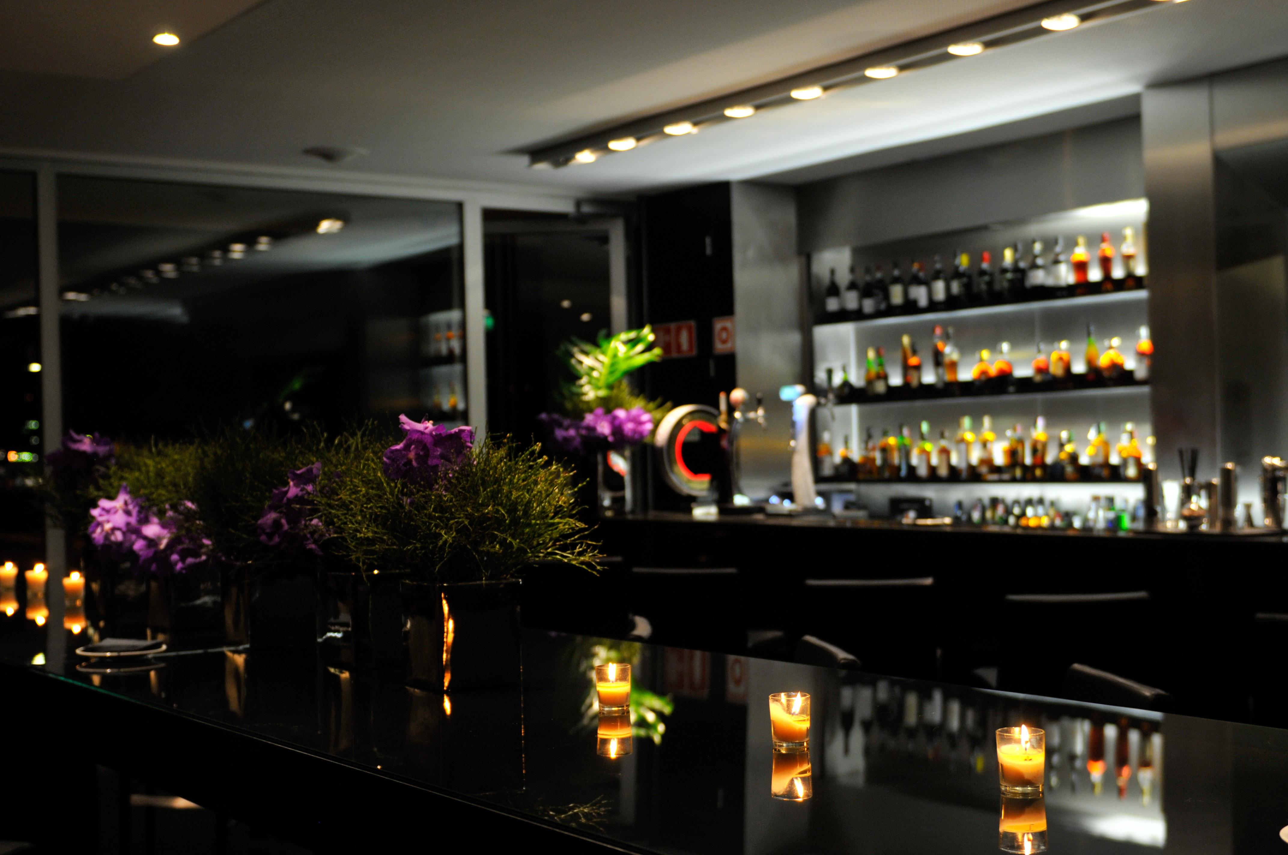 Altis Belem Hotel & Spa, A Member Of Design Hotels Lisboa 外观 照片 The bar at the 101 bar