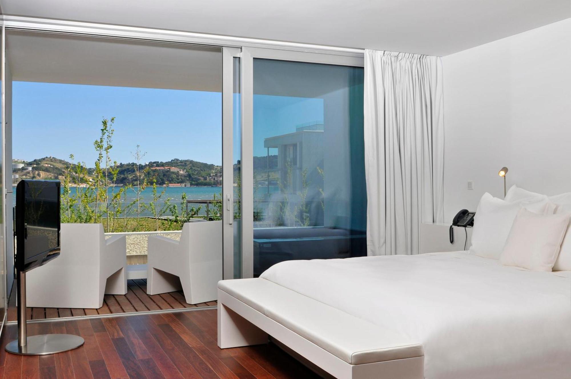 Altis Belem Hotel & Spa, A Member Of Design Hotels Lisboa 客房 照片 A room at the Hotel du Lac